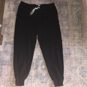 Never worn Zella joggers size L